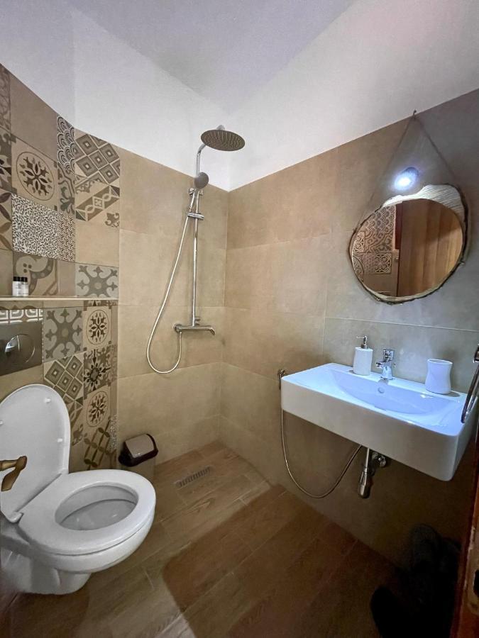 Tekada Hotel & Restaurant Влёра Экстерьер фото