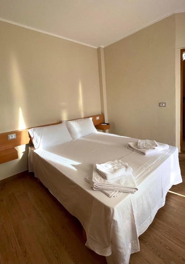 Tekada Hotel & Restaurant Влёра Экстерьер фото