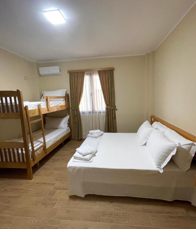 Tekada Hotel & Restaurant Влёра Экстерьер фото