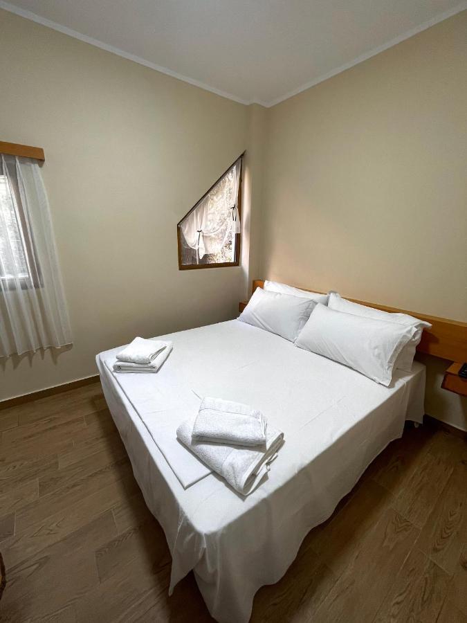 Tekada Hotel & Restaurant Влёра Экстерьер фото